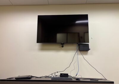 VR Studio with HDTV located in Bldg 8 Salem campus.